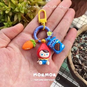 POP MART pucky keychain